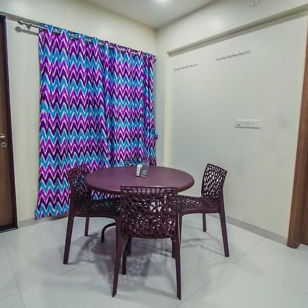 Atithi Service Apartment Pune Exteriör bild