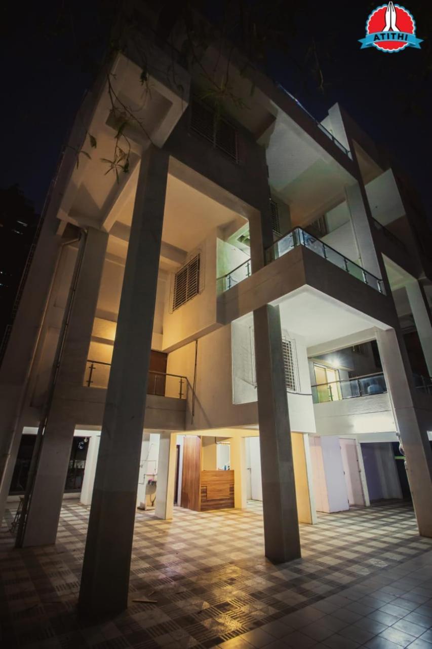 Atithi Service Apartment Pune Exteriör bild
