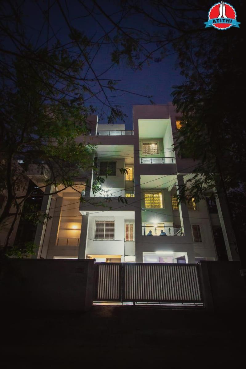Atithi Service Apartment Pune Exteriör bild