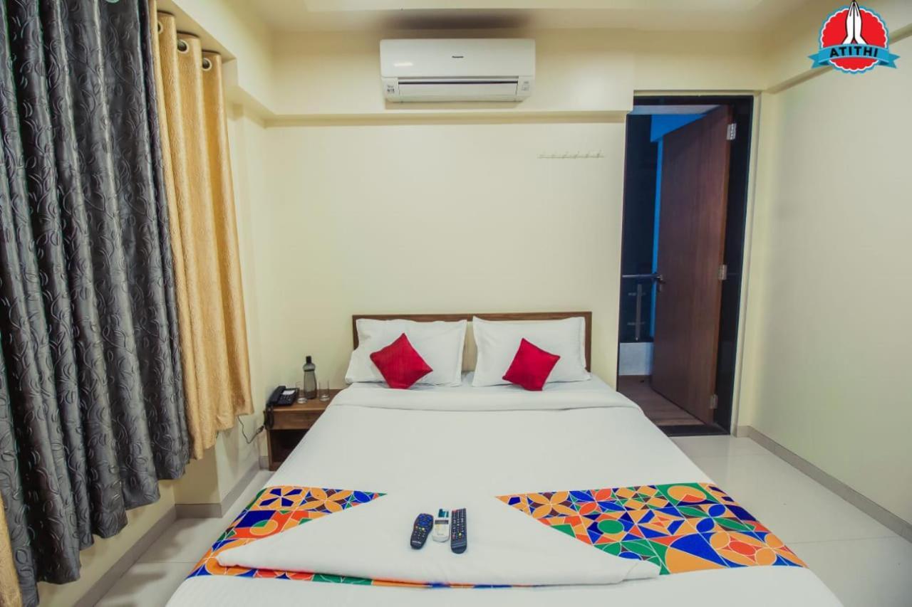 Atithi Service Apartment Pune Exteriör bild