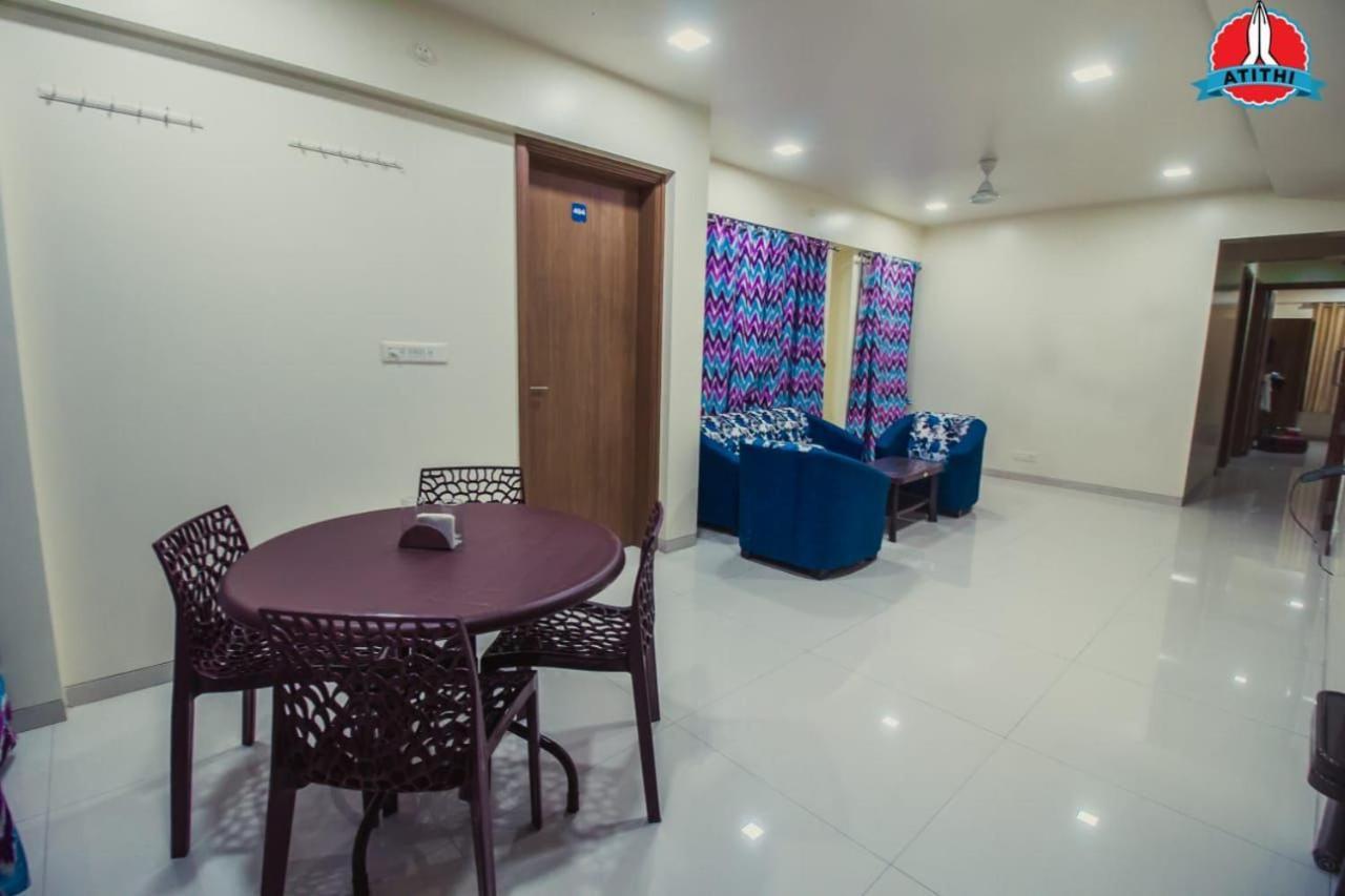 Atithi Service Apartment Pune Exteriör bild
